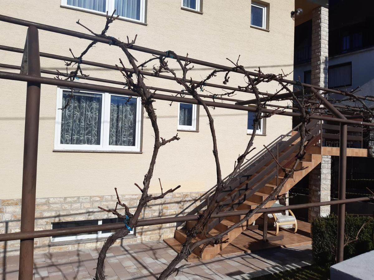 Apartman Helena Слуни Экстерьер фото